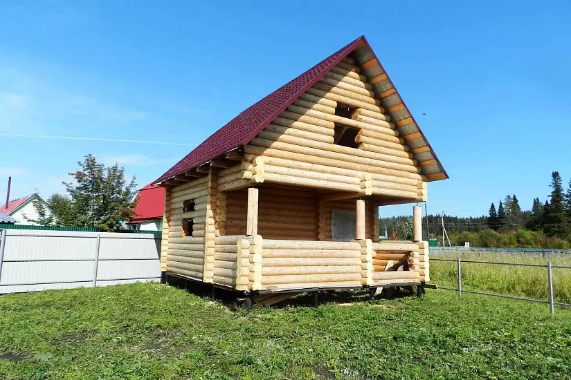 Баня из бревна 6х7 м